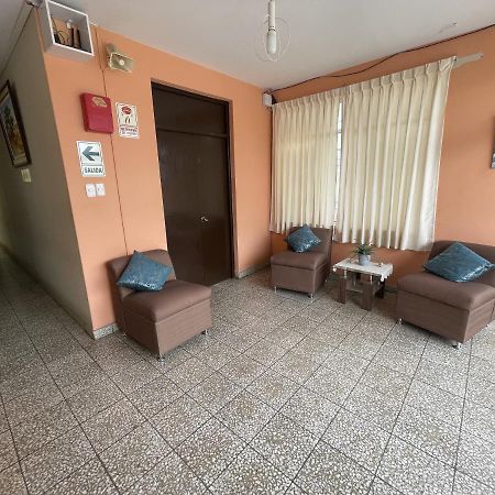Hotel Calmelia Piura Esterno foto