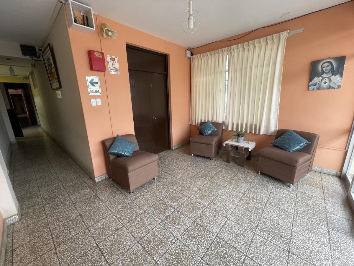 Hotel Calmelia Piura Esterno foto